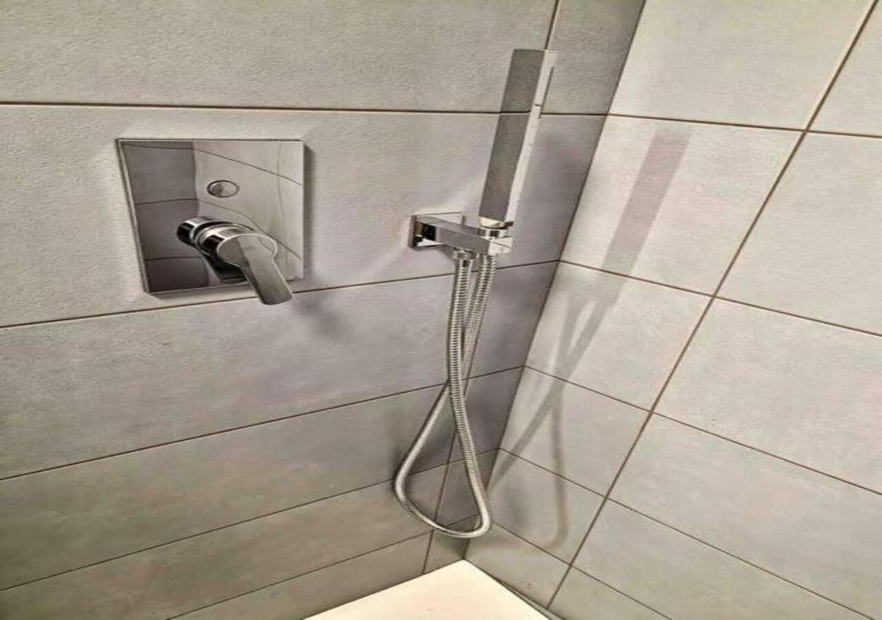 Savona Apartment Милано Екстериор снимка
